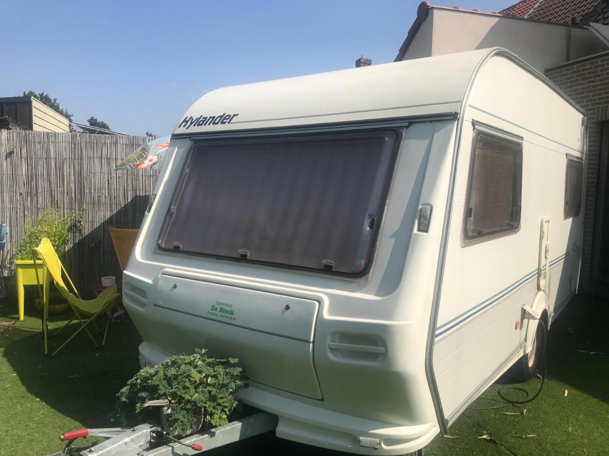 Gardencaravan Near Ghent In Green Area Bagian luar foto