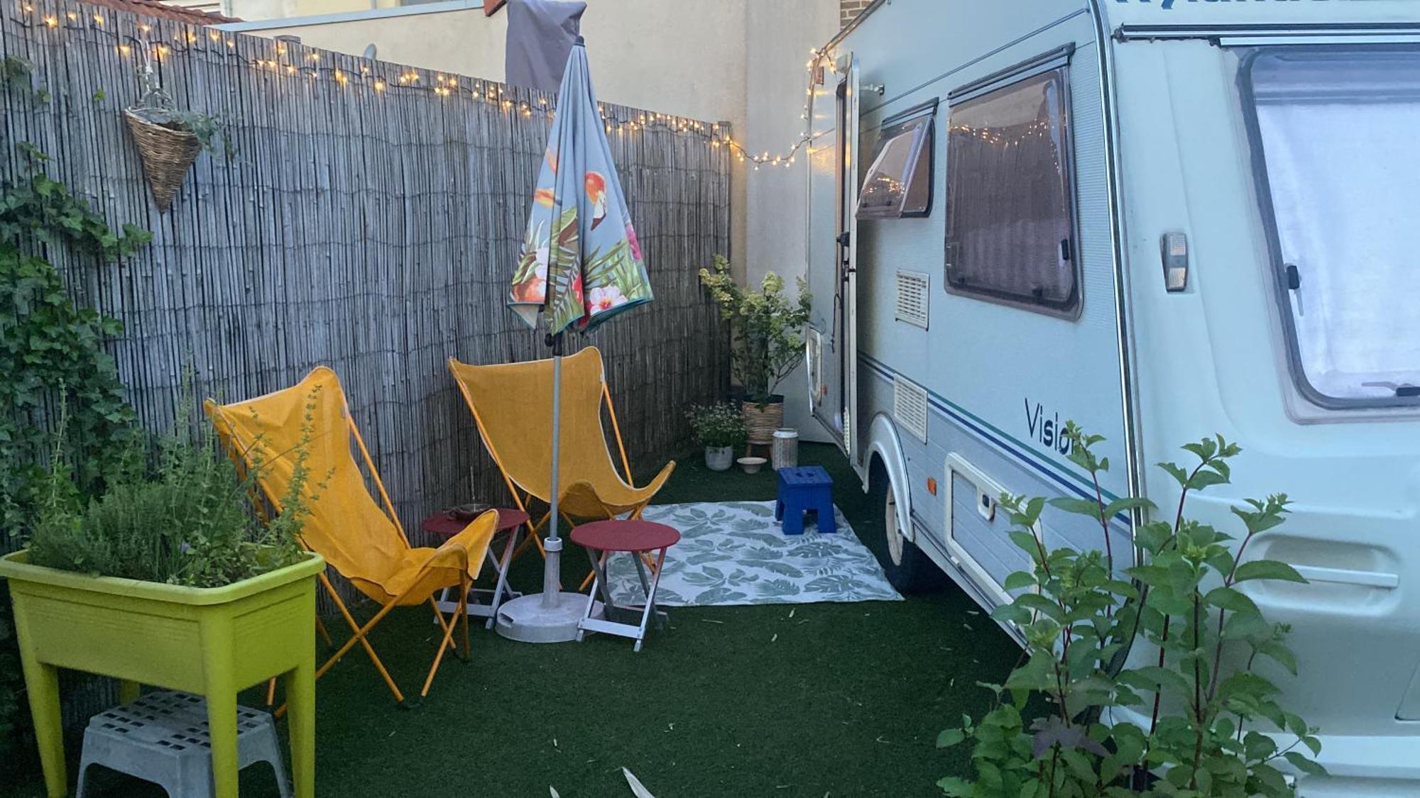 Gardencaravan Near Ghent In Green Area Bagian luar foto